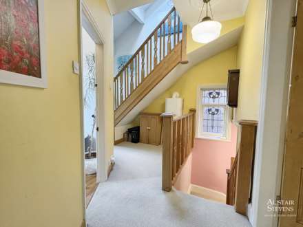 Dogford Road, Royton, Image 15