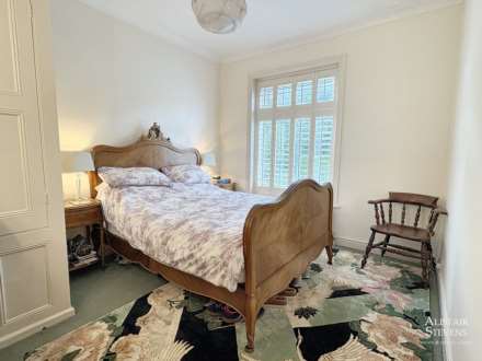 Dogford Road, Royton, Image 19