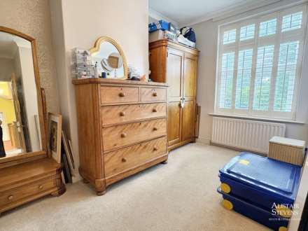 Dogford Road, Royton, Image 21