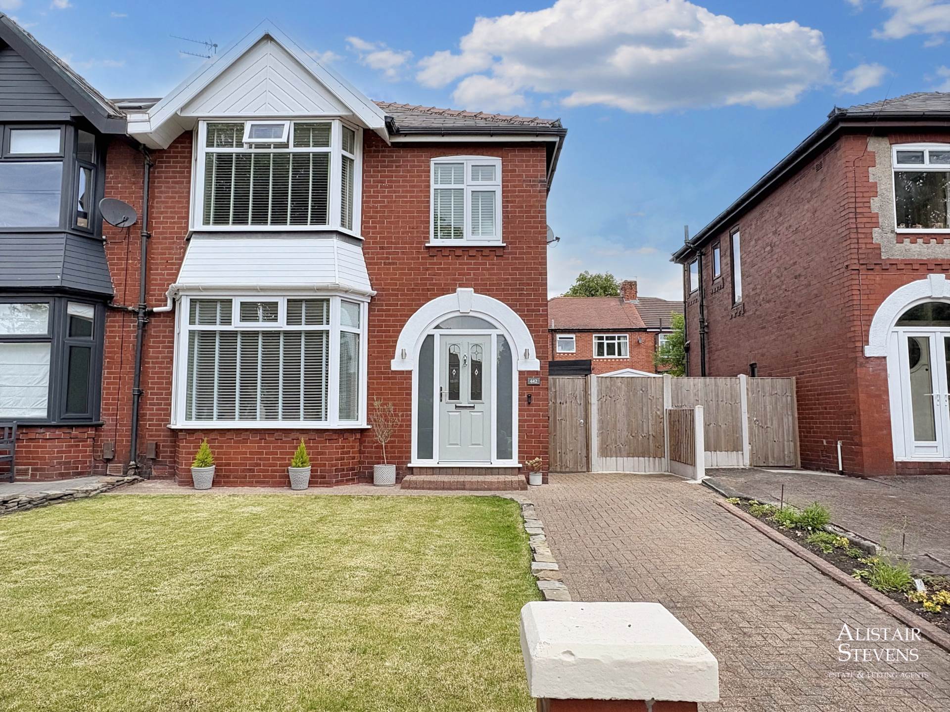 Burnley Lane, Chadderton, Image 1
