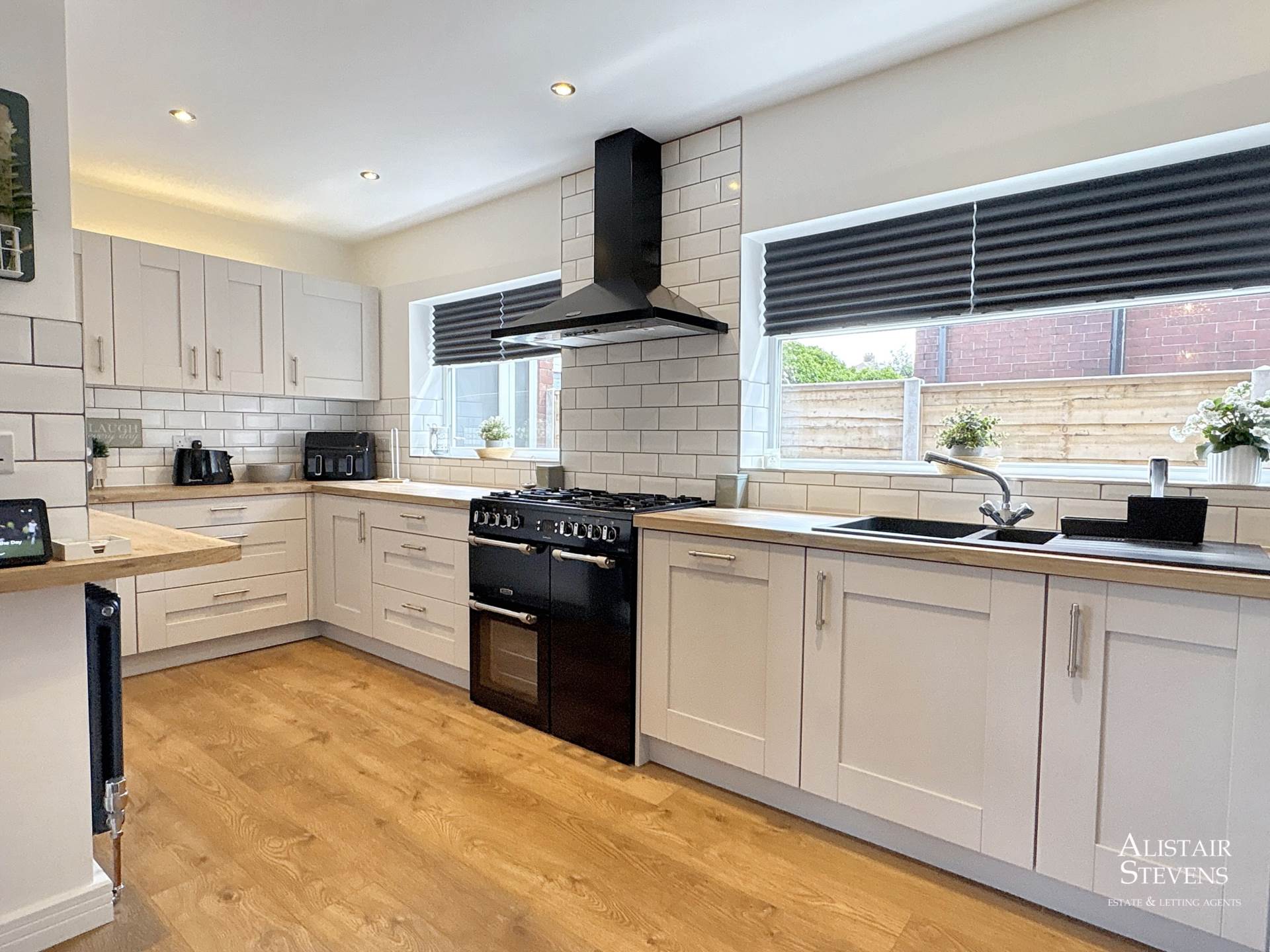 Burnley Lane, Chadderton, Image 11
