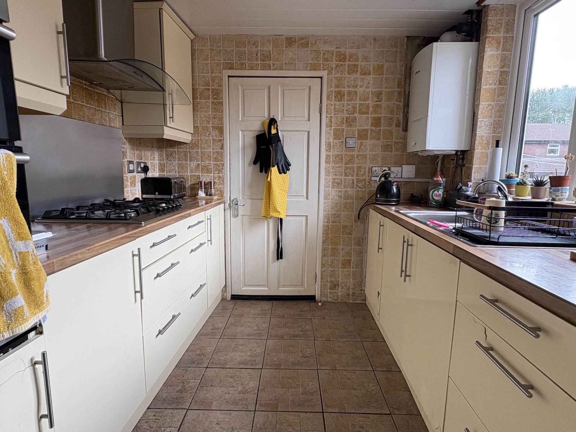 Charles Street, Royton, Image 6