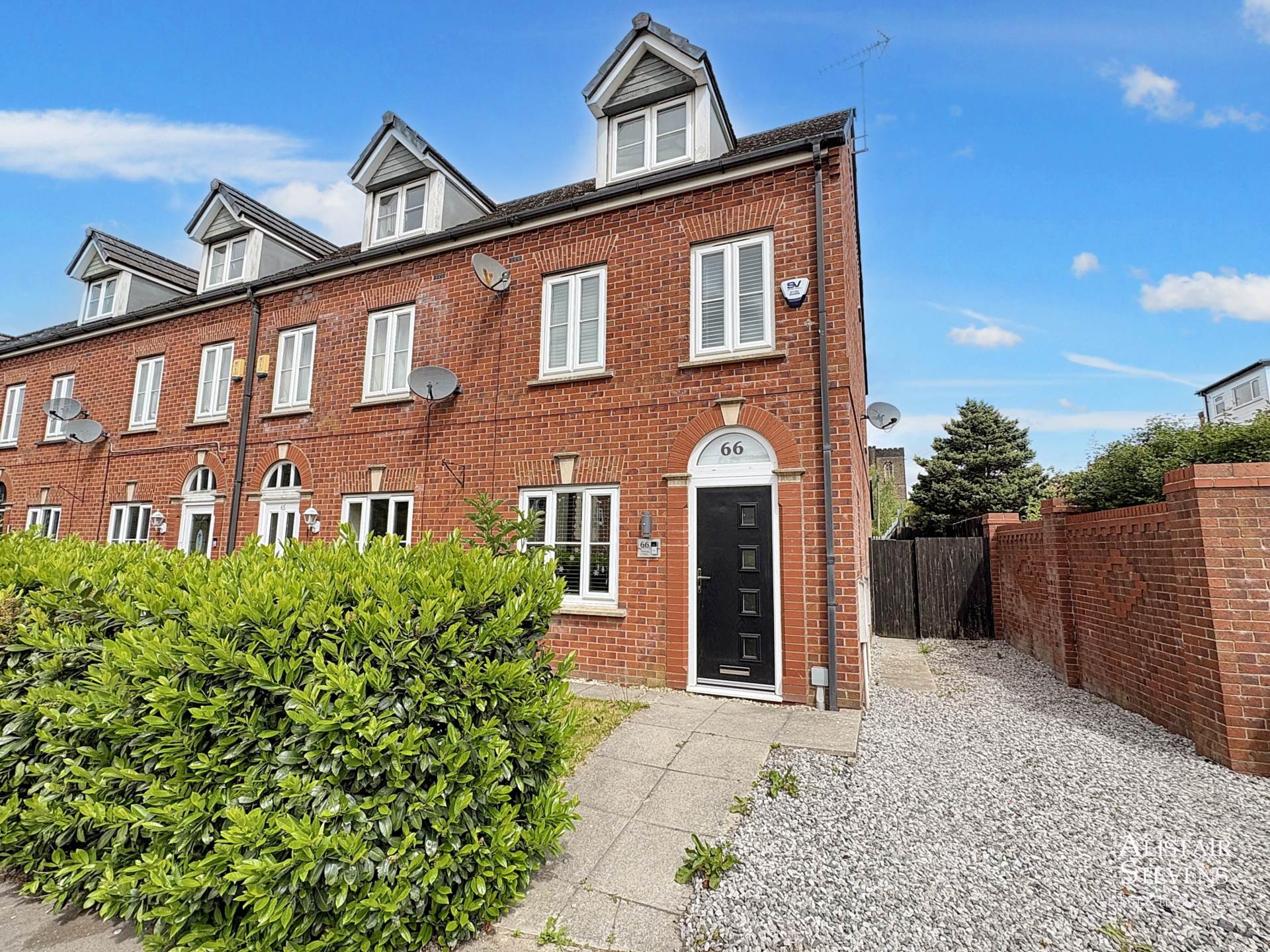 Windmill Close, Royton, Image 1