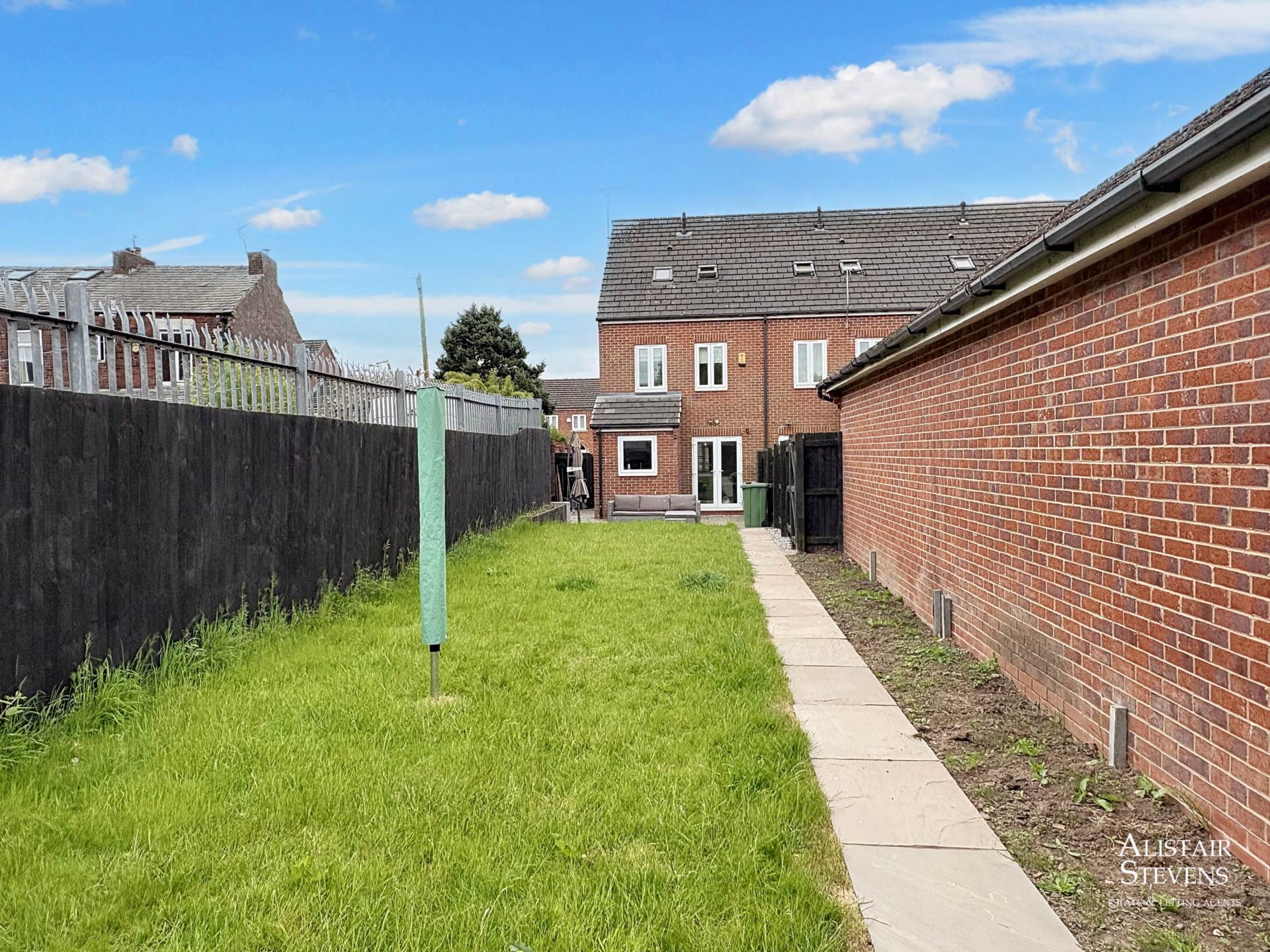 Windmill Close, Royton, Image 18