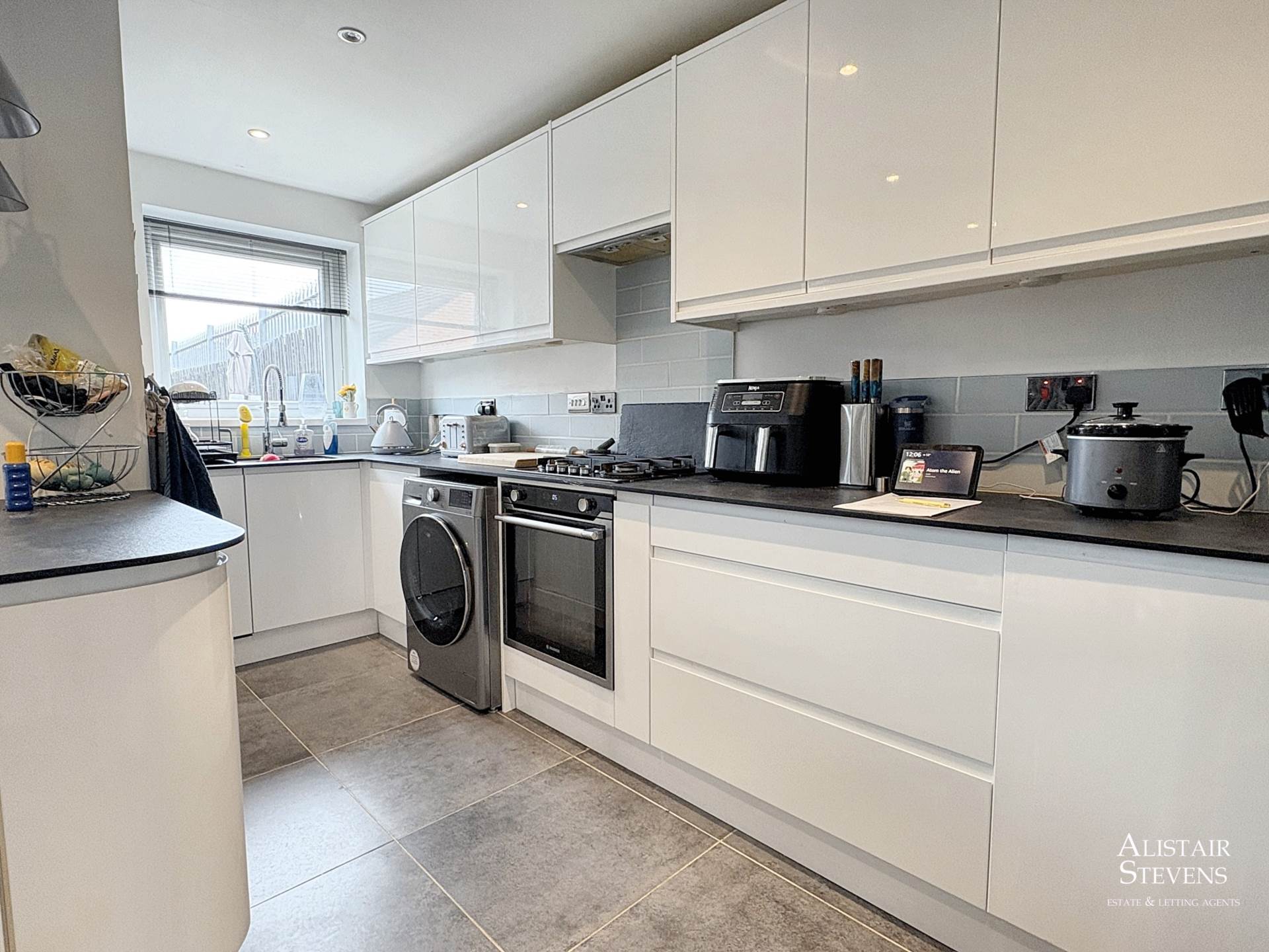 Windmill Close, Royton, Image 5