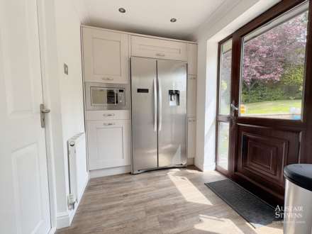 Highfield Drive, Royton, Oldham, Image 12