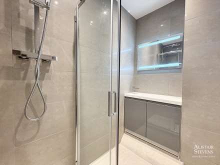 Highfield Drive, Royton, Oldham, Image 15