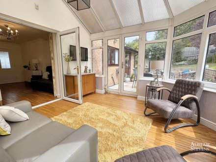 Highfield Drive, Royton, Oldham, Image 7