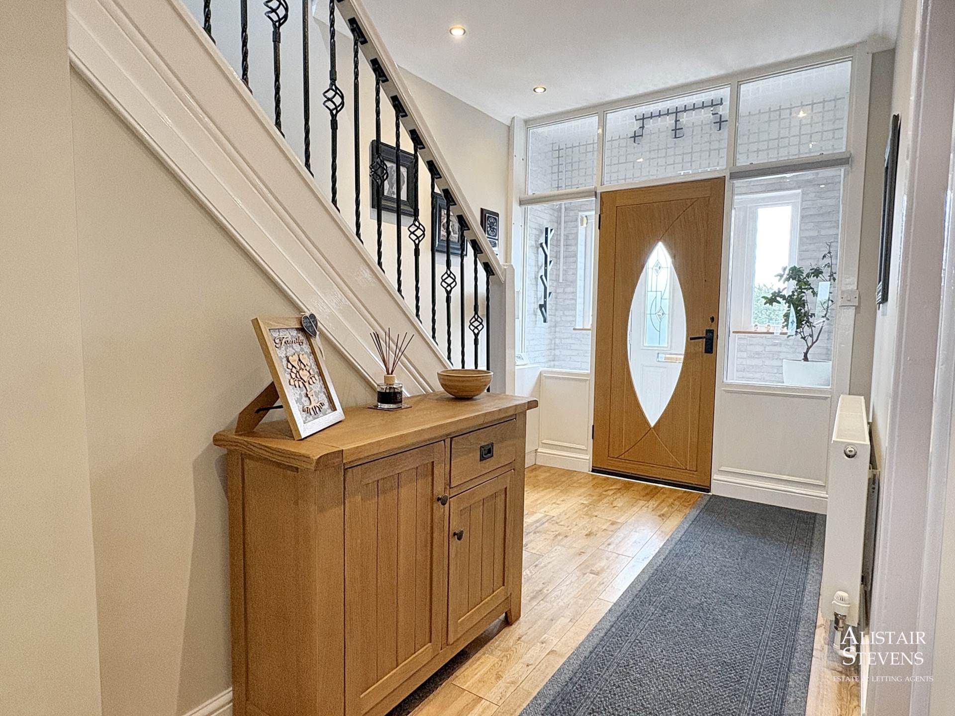 Edward Road, Shaw, Image 2