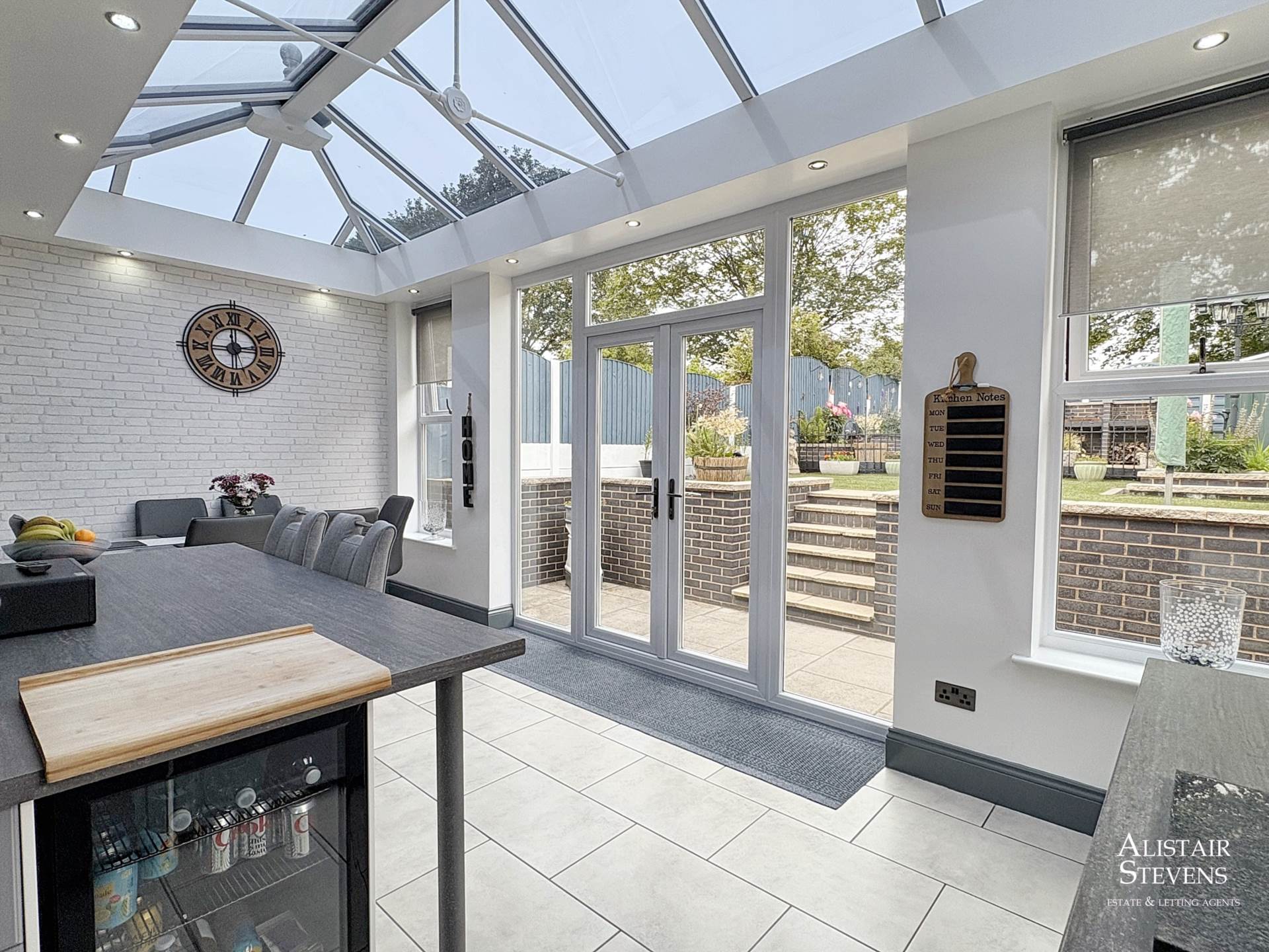 Edward Road, Shaw, Image 3