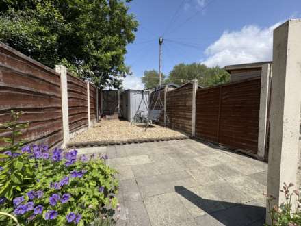 Bromley Avenue, Royton, Image 15