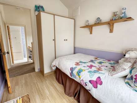 Bromley Avenue, Royton, Image 9