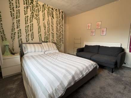 Laurel Avenue, Chadderton, Image 12