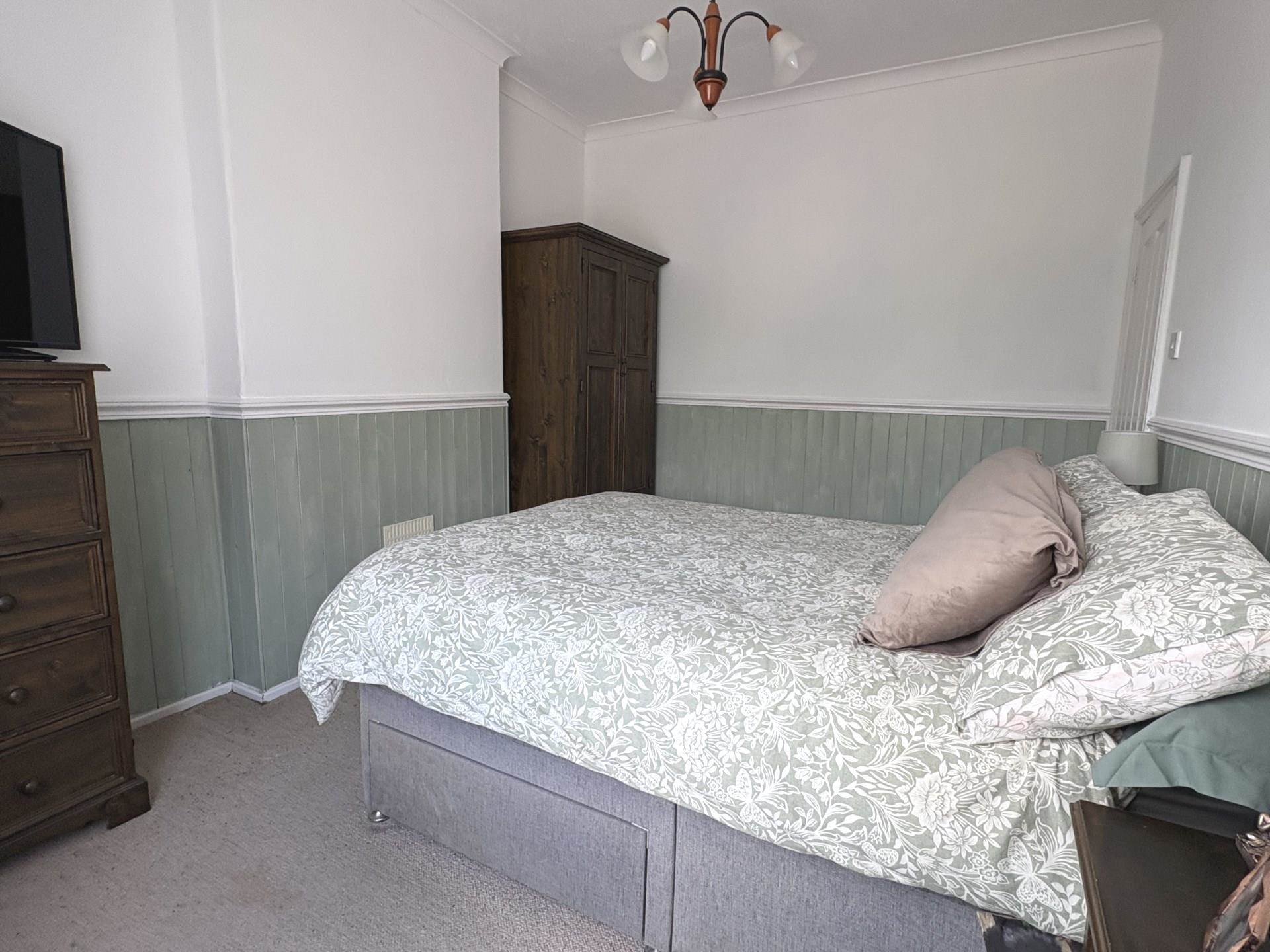 Rochdale Road, Royton, Image 11