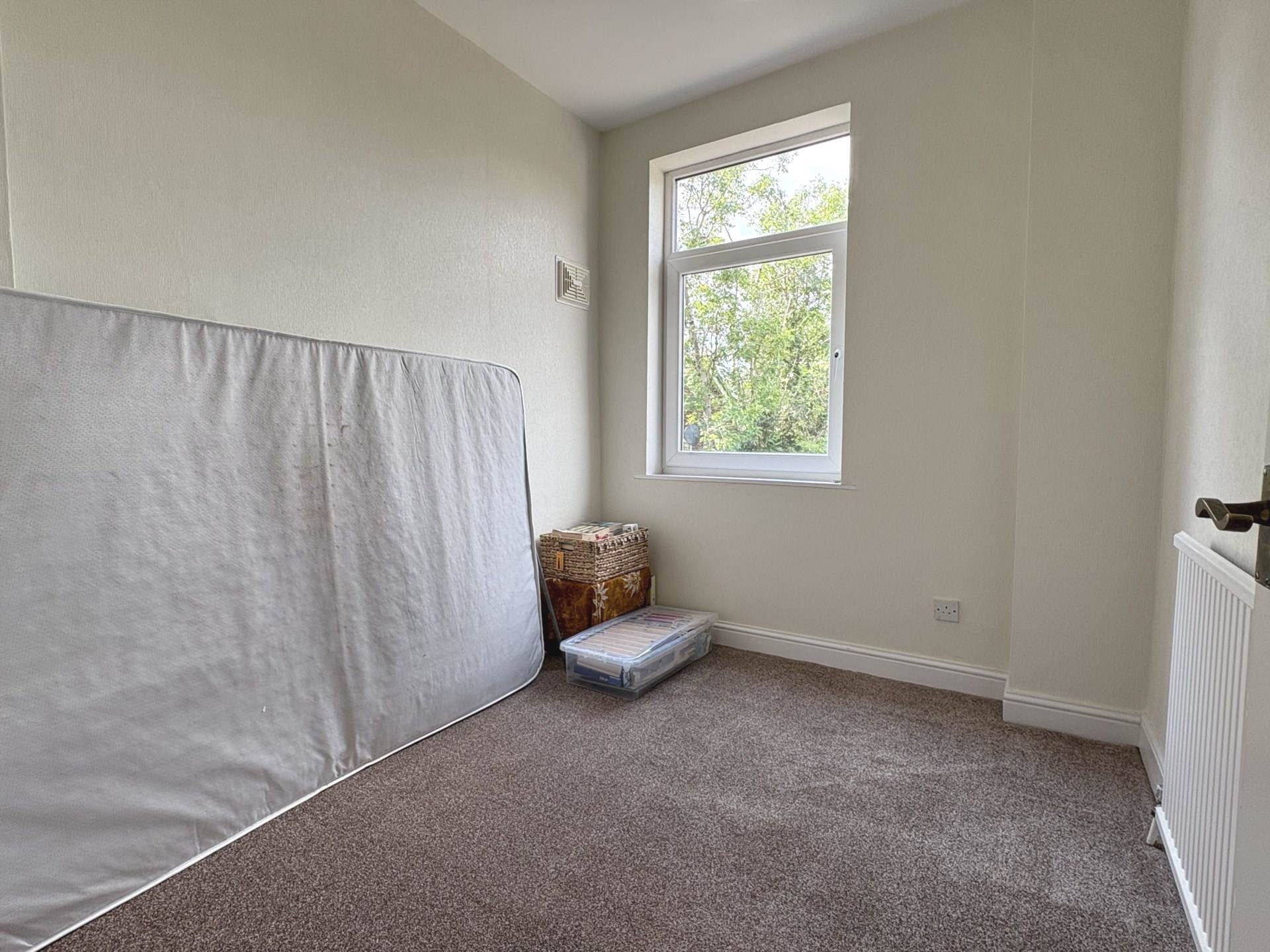 Rochdale Road, Royton, Image 14