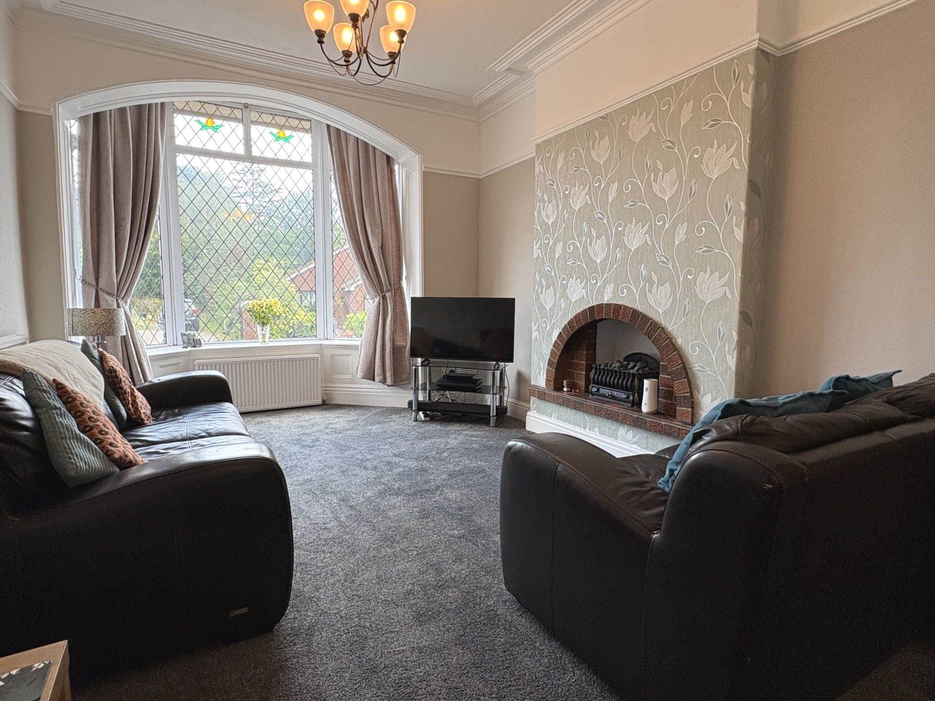 Rochdale Road, Royton, Image 2