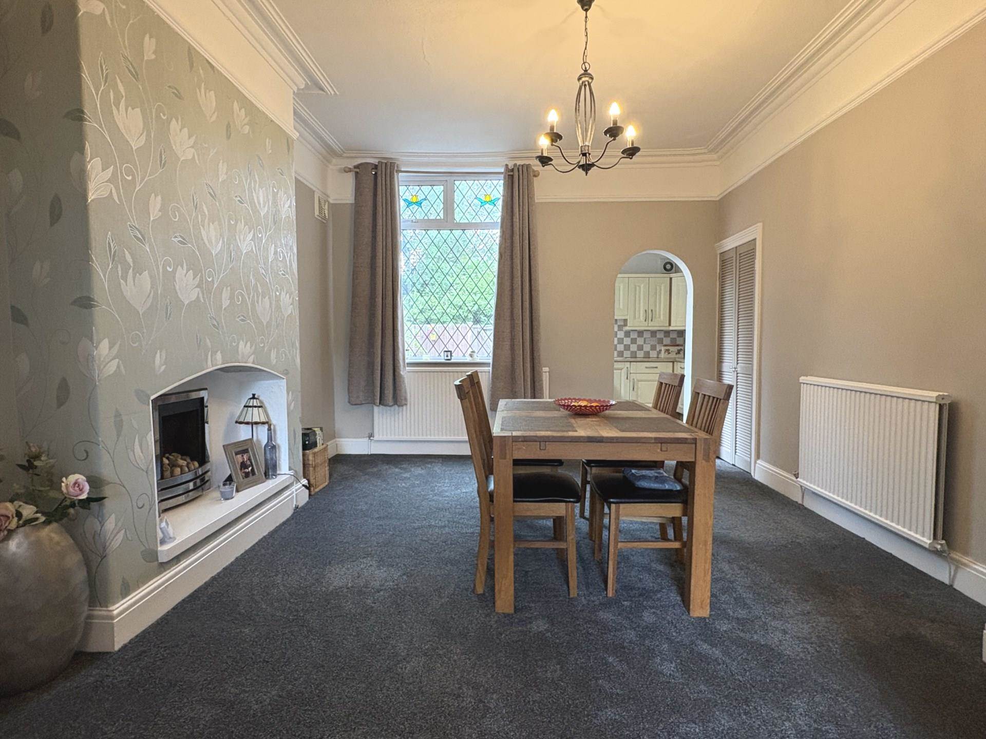 Rochdale Road, Royton, Image 3