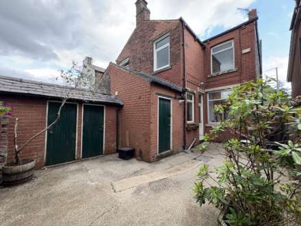 Rochdale Road, Royton, Image 19