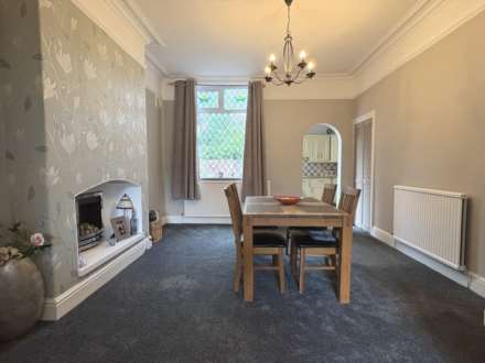 Rochdale Road, Royton, Image 3