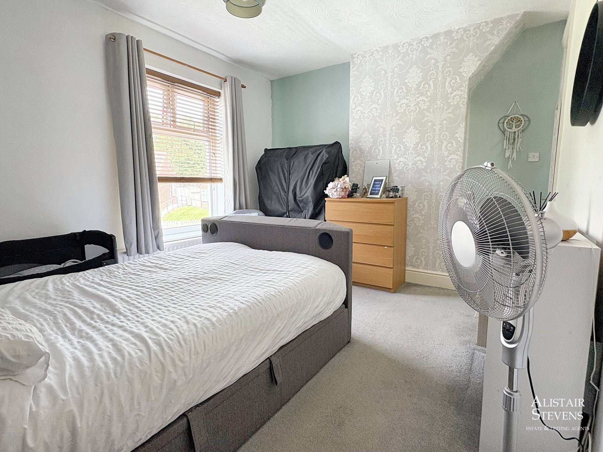 Victoria Street, Shaw, Image 7