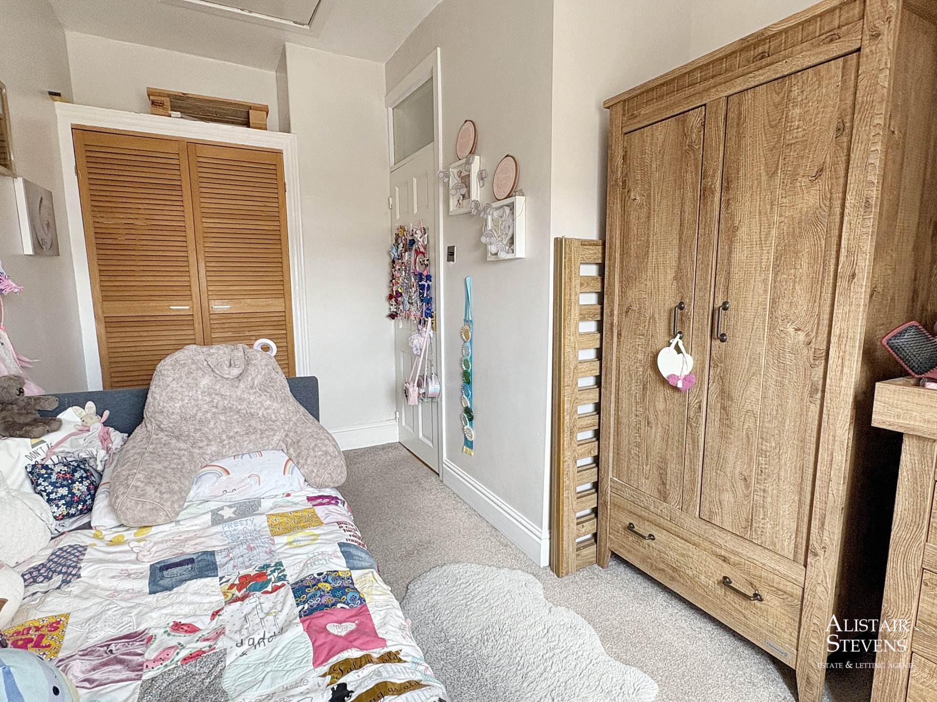 Victoria Street, Shaw, Image 9