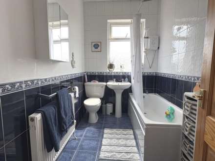 Victoria Street, Shaw, Image 11