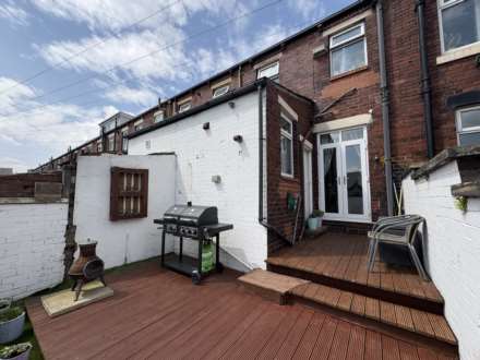 Victoria Street, Shaw, Image 13