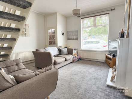 Victoria Street, Shaw, Image 2