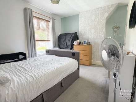 Victoria Street, Shaw, Image 7