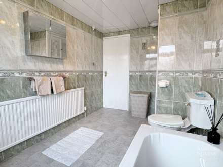 Ripponden Road, Oldham, Image 14