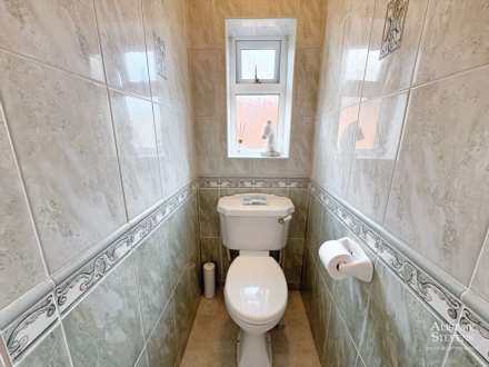 Ripponden Road, Oldham, Image 16