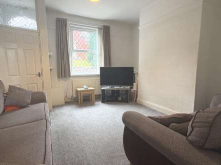 Shaw Road, Royton, Image 2