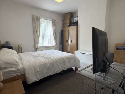 Shaw Road, Royton, Image 5