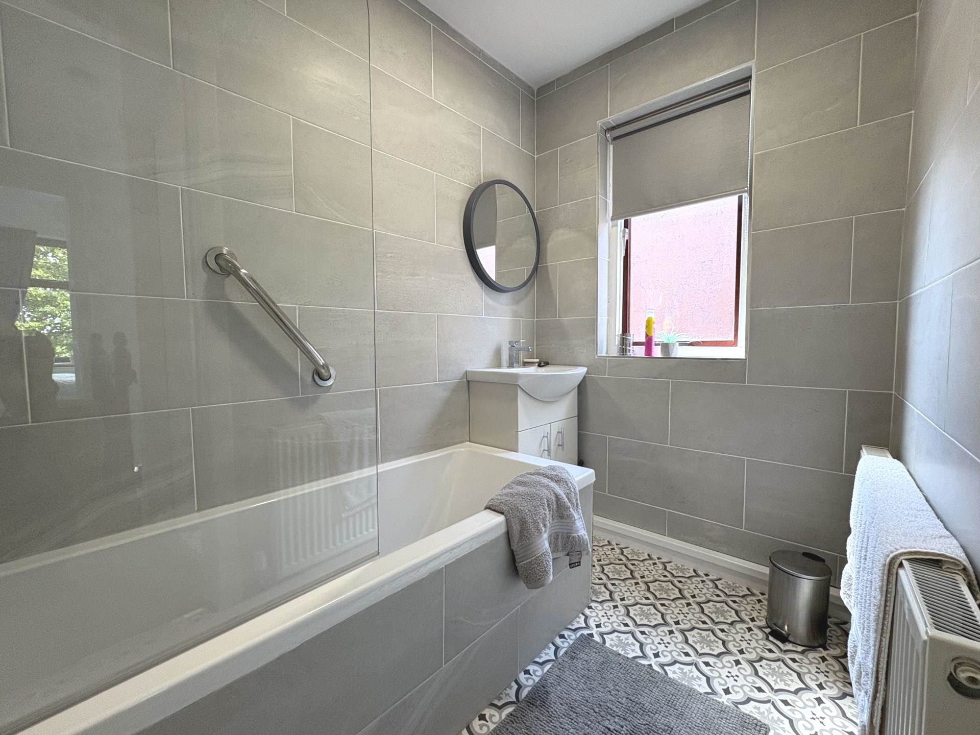 Broadway, Chadderton, Image 14