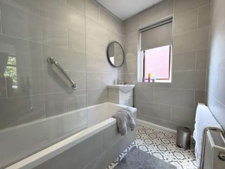 Broadway, Chadderton, Image 14