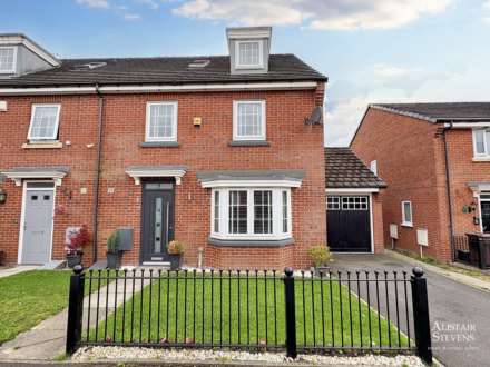 The Fairways, Royton