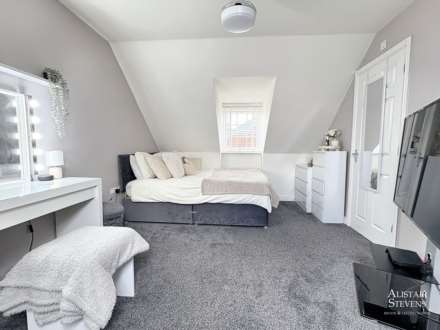 The Fairways, Royton, Image 18