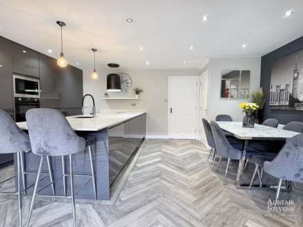 The Fairways, Royton, Image 8