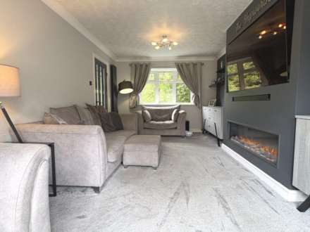 Brotherdale Close, Royton, Image 4