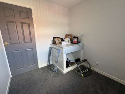 Alandale, Royton, Image 12