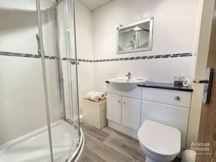 Haggate Crescent, Royton, Image 10