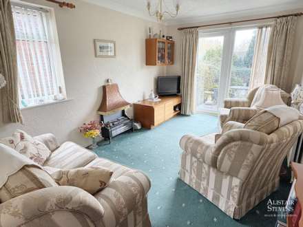 Haggate Crescent, Royton, Image 2