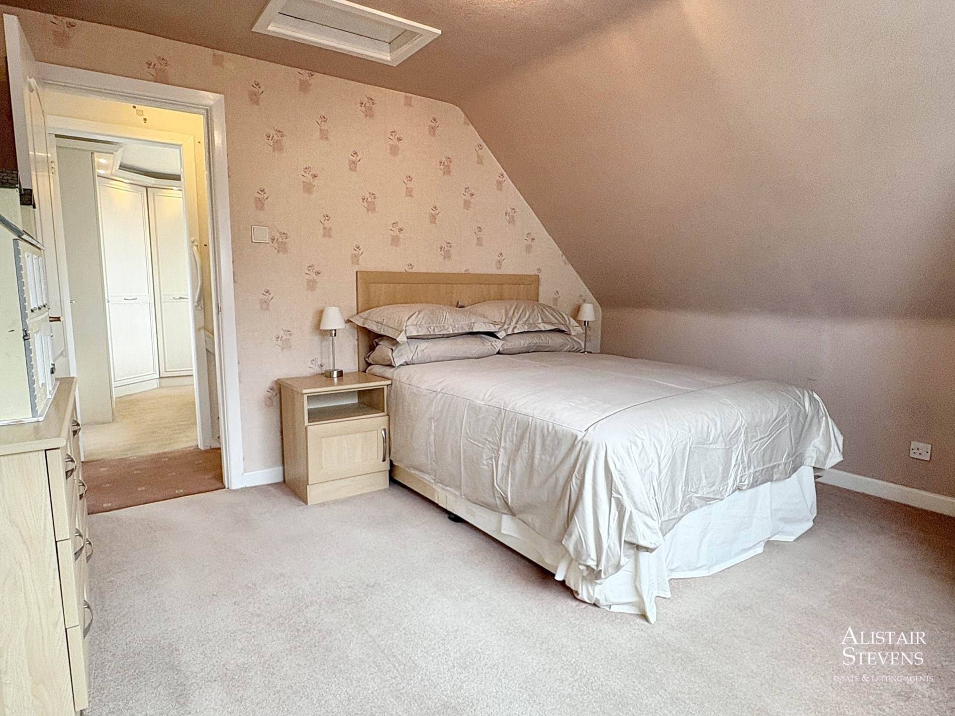 Elizabeth Avenue, Royton, Image 11