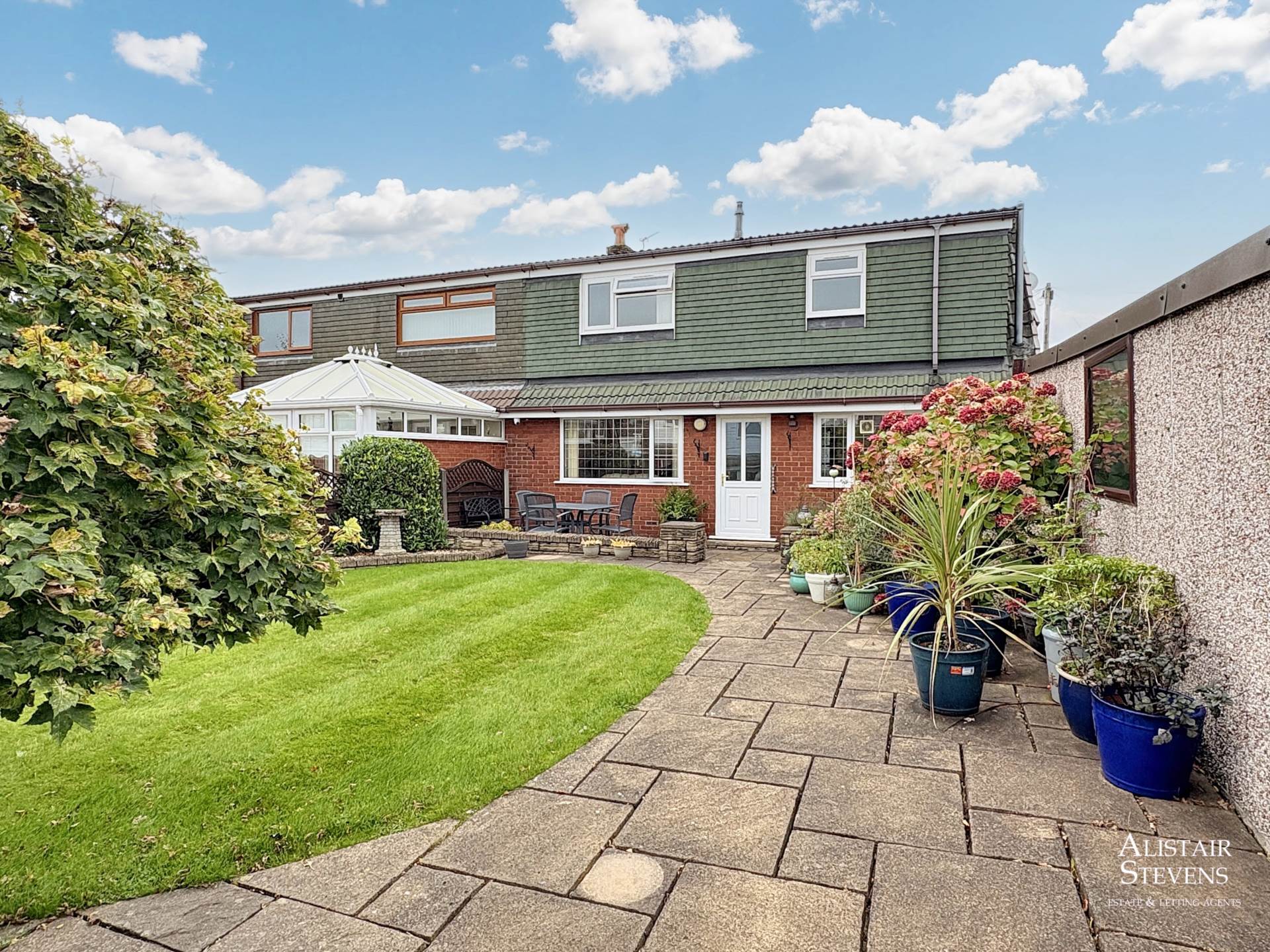 Elizabeth Avenue, Royton, Image 15