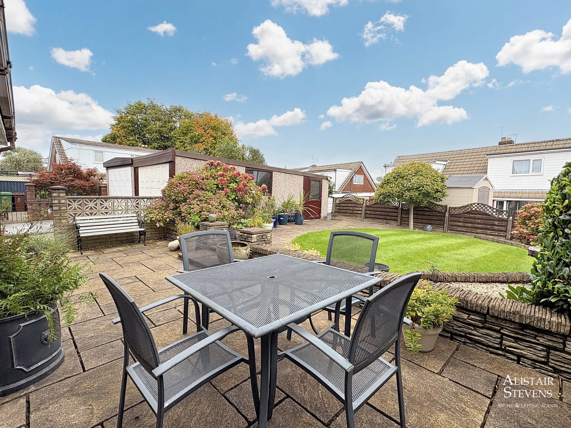 Elizabeth Avenue, Royton, Image 16