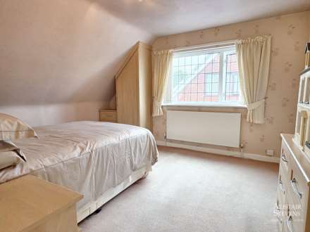 Elizabeth Avenue, Royton, Image 12