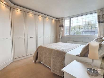 Elizabeth Avenue, Royton, Image 9