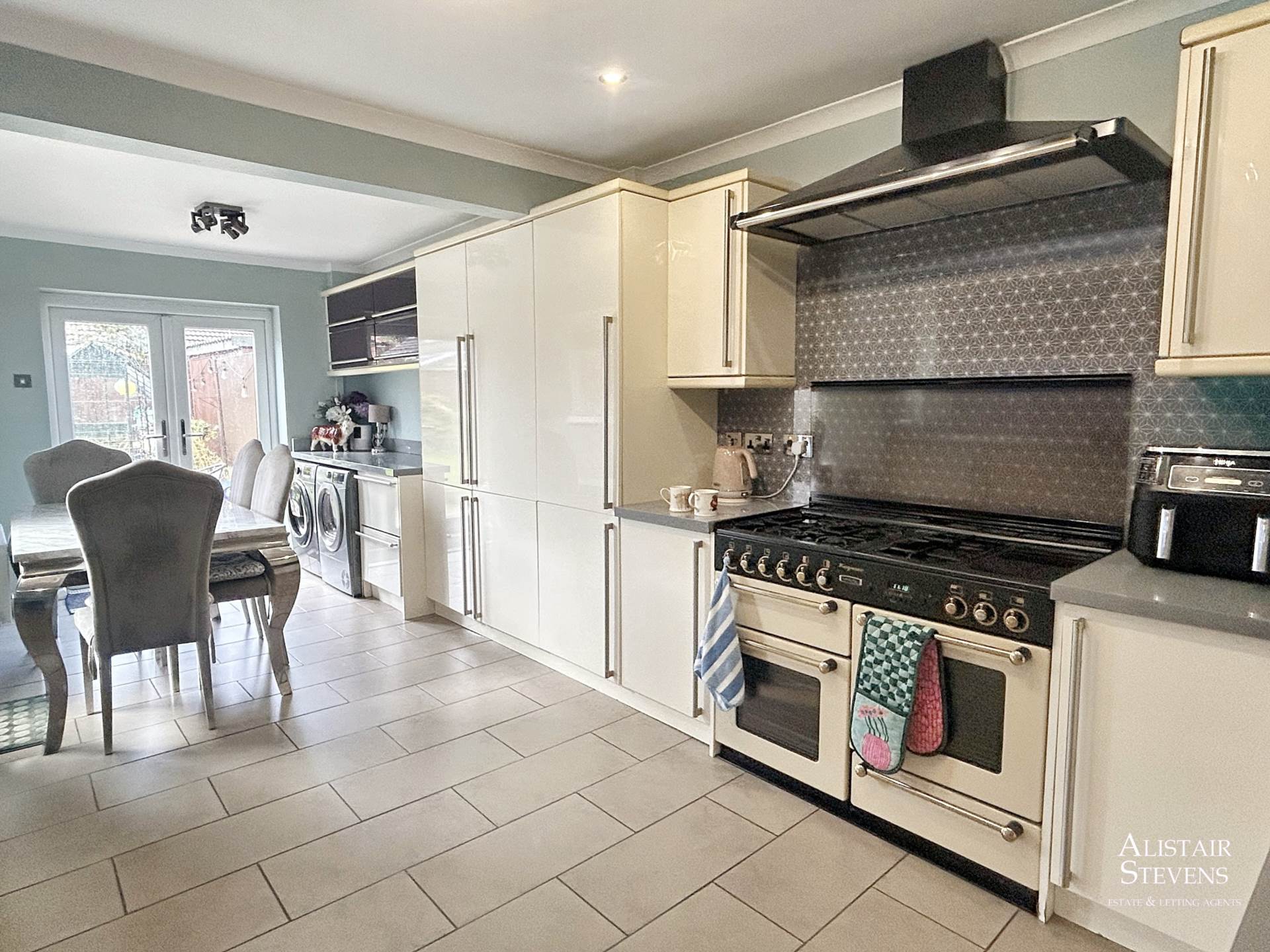 Kerwood Drive, Royton, Image 6