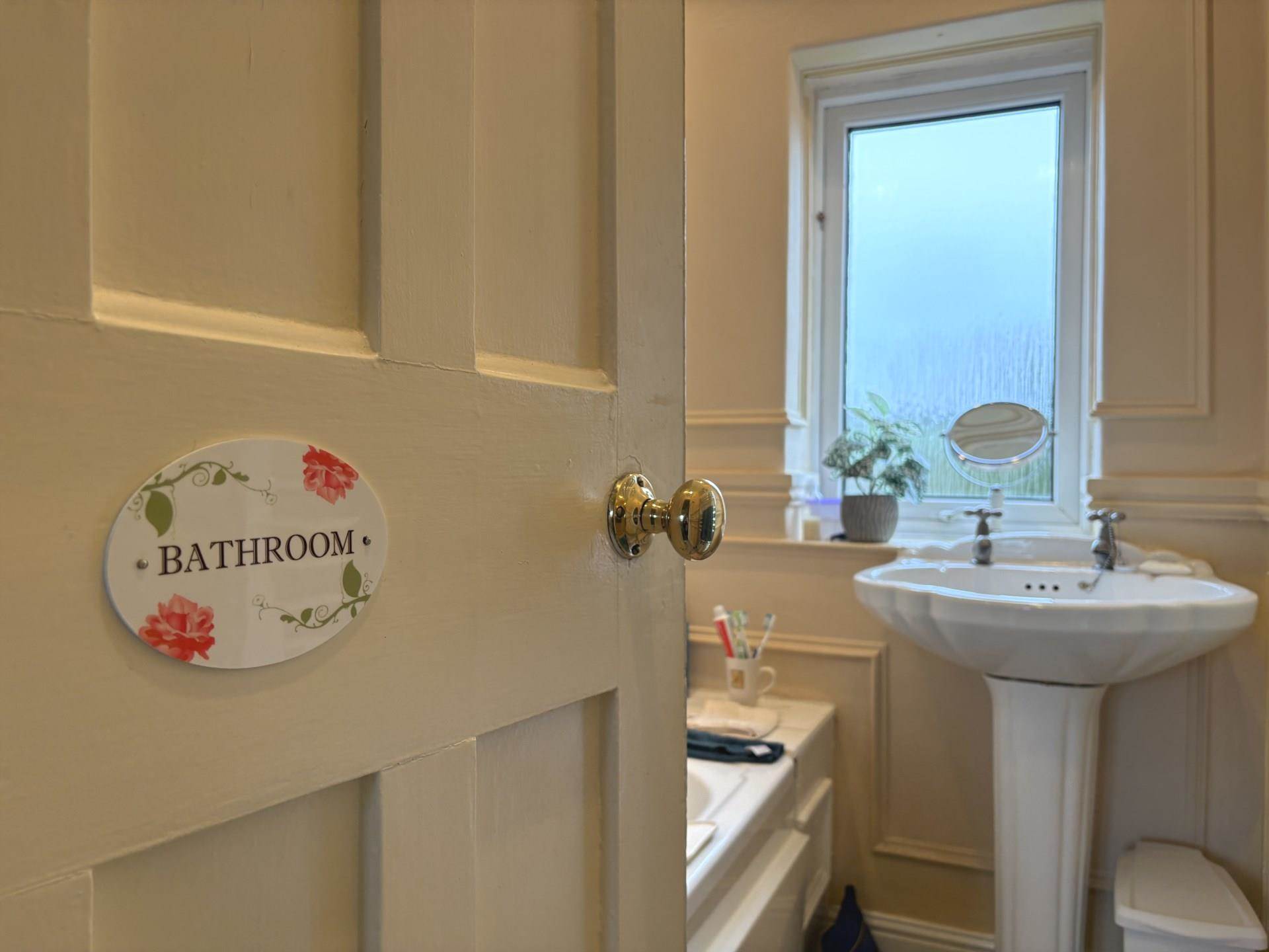 Church Road, Shaw, Image 21