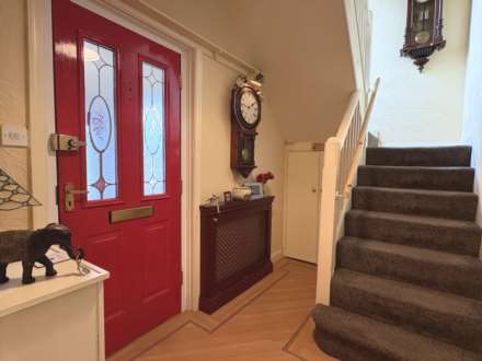 Church Road, Shaw, Image 4